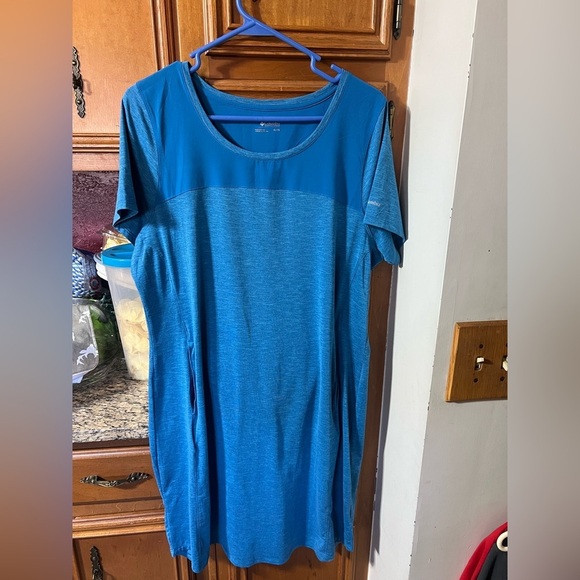 Columbia Woman’s Place To Place  Dress in Dark Pool.Light Jersey knit  Size XL - Picture 1 of 7